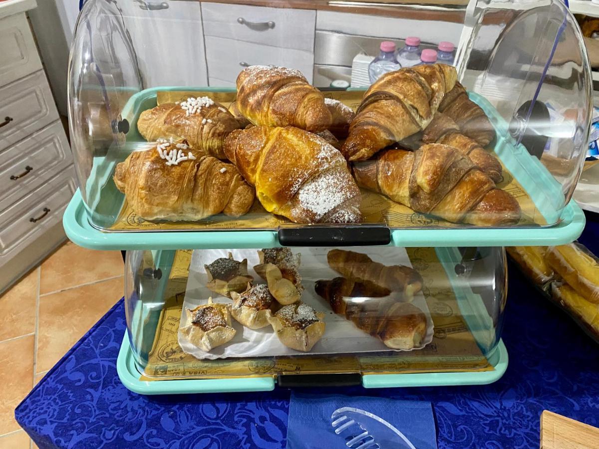 L'Oasi Di Chia Bed & Breakfast Dış mekan fotoğraf